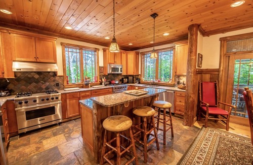 Lake Placid House | Cozy & Luxurious Adirondack Home to create many Lake Placid memories!