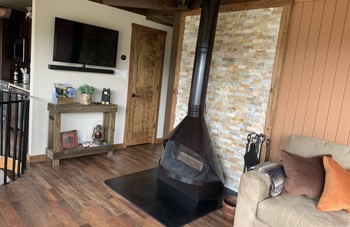 Basye Cabin | Cozy, Luxury Cabin, in the Heart of Bryce Resort on Bryce Mountain