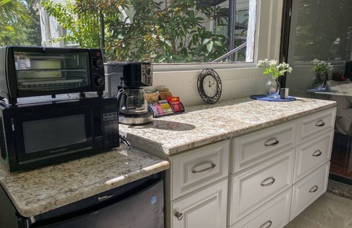Highland Pines Apartment | Cozy Luxury Suite In The Heart Of Fort Myers Close To Everything!