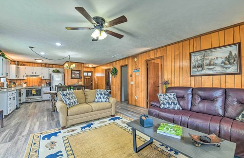Maggie Valley Cabin | Cozy Maggie Valley Cabin, 1 Mi to Tube World!