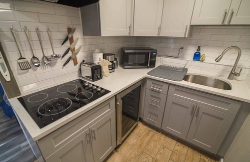 Historic District Condo | Cozy Main St 1BR/Next to Ski Access & FREE Shuttle
