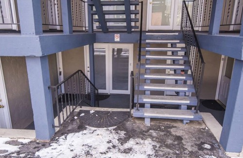 Historic District Condo | Cozy Main St 1BR/Next to Ski Access & FREE Shuttle