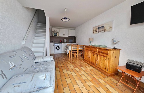 La Faute-sur-Mer Villa | Cozy Maisonette near Beach & Shops in Sunny La Faute-sur-Mer