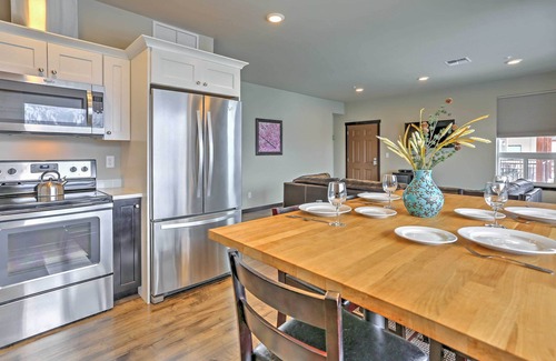 Wapato Point Condo | Cozy Manson Condo on Lake Chelan w/Pool Access!