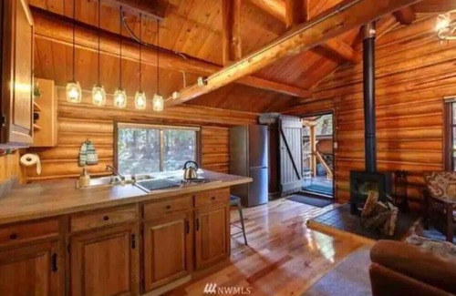 Mazama Cabin | Cozy Mazama cabin nestled in the woods in the North Cascade Pet Friendly!