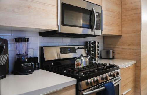 Texas Medical Center Apartment | Cozy Med Center apartment! Free WiFi & Parking!