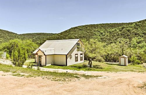 Medina House | Cozy Medina Cottages with Patio and Mountain Views!