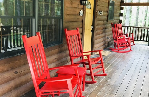 Laurelville Cabin | COZY Merlot Cabin- Great family cabin in Hocking Hills, centrally located.