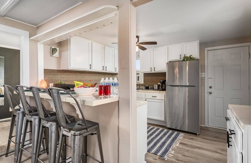Surfside Beach House | Cozy Mid & Long Stays at Surfside Beach| 31+ Days