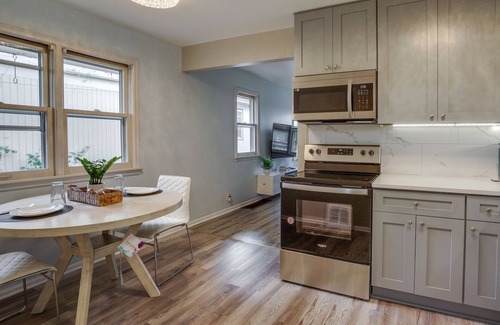 Morris Park House | Cozy Minneapolis Duplex - 10 Mi to Downtown!