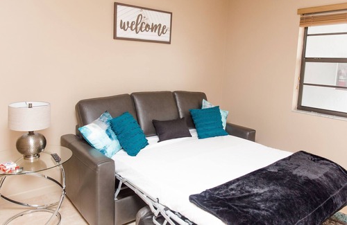 Miramar Apartment | Cozy Miramar Home- Fully furnished