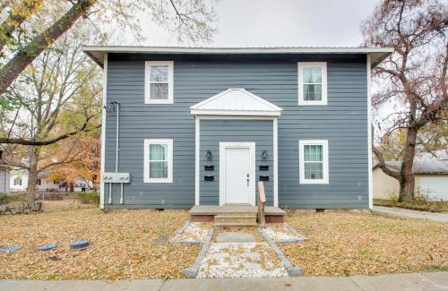 Nevada Apartment | Cozy Missouri Escape with Balcony, Near Colleges!