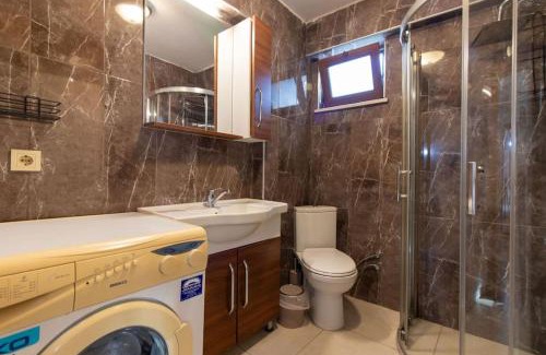 Maltepe Apartment | Cozy Modern 1BR w Patio New Building in Maltepe