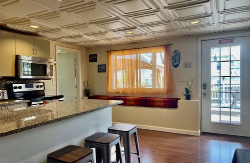 Revere Apartment | Cozy Modern 2 Bedrooms Apartment Close to Boston