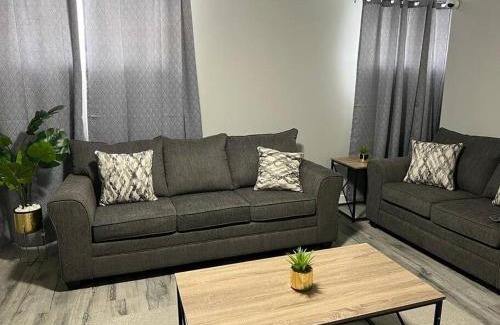 Fort Gary House | Cozy Modern and Lavish 2 Bedroom Basement Suite