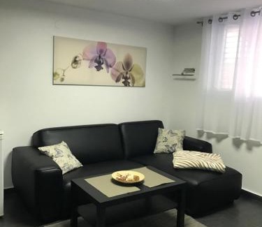 Netanya Apartment | Cozy modern apartment near the sea in city center