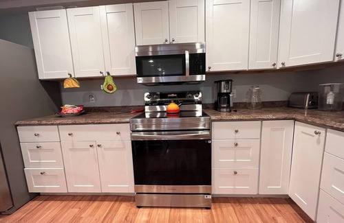 Burien House | Cozy modern casita! Near SeaTac airport