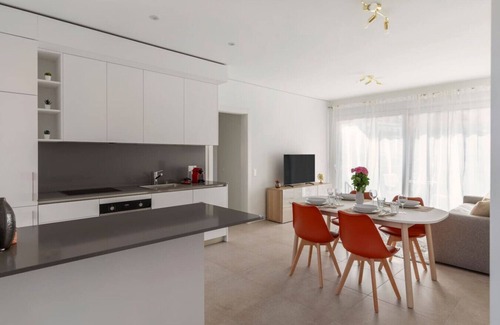 Lugano Apartment | Cozy & Modern Flat for 6 people/Free Parking