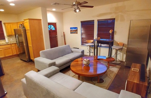 Central East Austin House | Cozy, Modern Home near ACL, F1, SXSW, UT, Eastside, Downtown