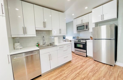 Los Angeles County Condo | Cozy & Modern on the BEACH