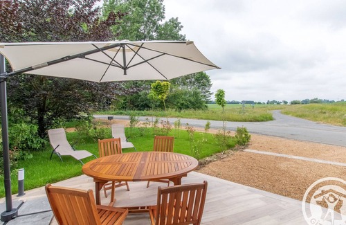 Saint-Mathurin-sur-Loire Cottage | Cozy Modern Retreat: Renovated, Terrace, Near Loire River & Castles, Ideal for Couples