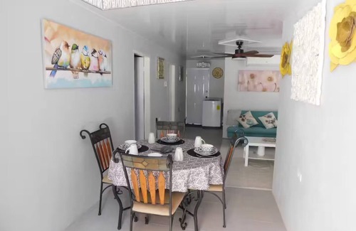 St. Joseph Villa | Cozy, modern retreat in Trinidad