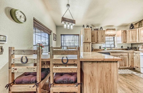 Ruidoso Cabin | Cozy & Modern Ruidoso Cabin w/Stellar Views!
