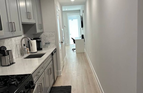 Historic Downtown Apartment | Cozy Modern Studio Apartment