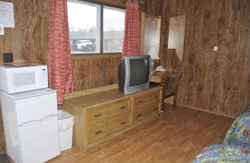 Moorcroft Hotel | Cozy Motel