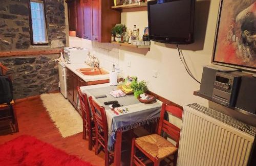 Aghios Athanasios Ski Chalet | Cozy Mountain Villa in P. Agios Athanasios