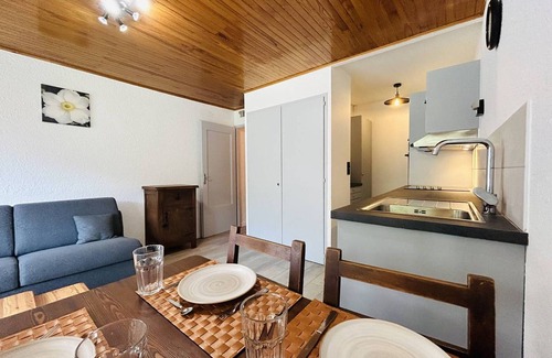 La Salle-les-Alpes Apartment | Cozy Mountain Studio with Balcony, Near Ski Lifts and Shops, Sleeps 4