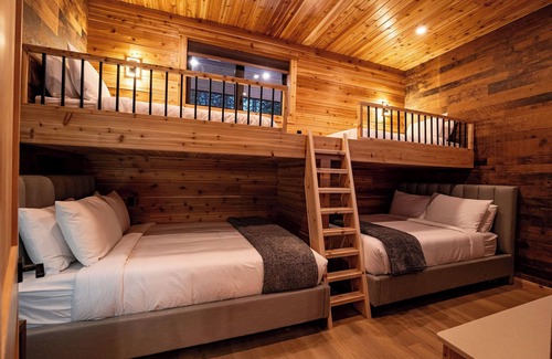 Revelstoke Cabin | Cozy Mountain Getaway with Hot Tub Sleeps Your Whole Group