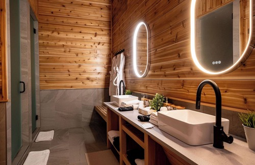 Revelstoke Cabin | Cozy Mountain Getaway with Hot Tub Sleeps Your Whole Group