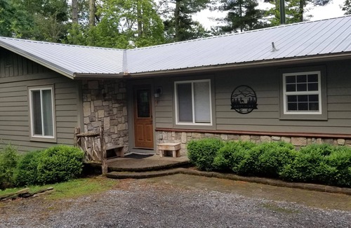 Pisgah Forest House | Cozy Mountain Home close to Brevard and 2 state parks-Pisgah & DuPont