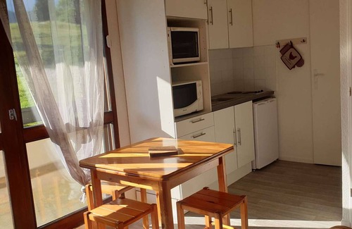 Villard-de-Lans Apartment | Cozy Mountain Retreat with Balcony, Near Ski Slopes & Free Shuttle - Villard-de-Lans