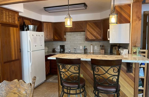 Saint Mary's Cabin | Cozy Mountain Retreat