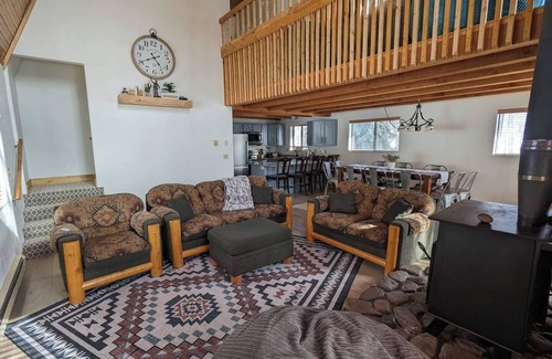 Star Valley Ranch Cabin | Cozy Mountain Getaway, with golf, and tons of hiking/snowmobiling trails
