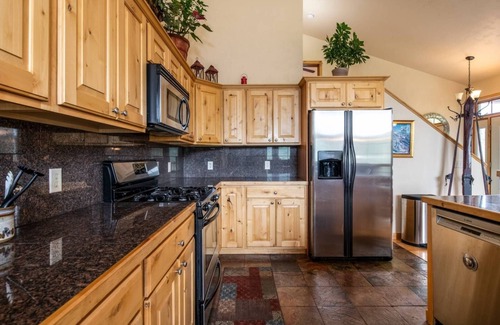 Steamboat Springs House | Cozy Mountain Home In the Heart of Steamboat Springs Ski Resort