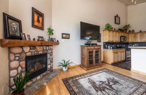 Steamboat Springs House | Cozy Mountain Home In the Heart of Steamboat Springs Ski Resort