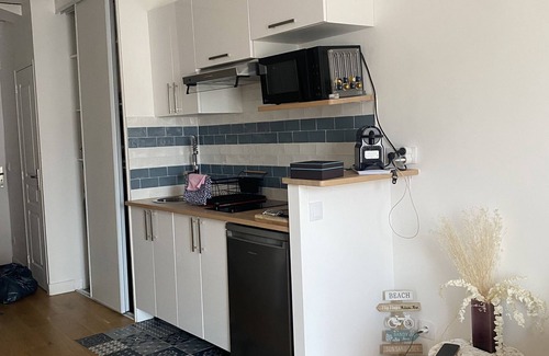 Trouville-sur-Mer Apartment | Cozy n'est near train station and beach