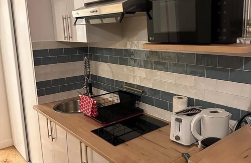 Trouville-sur-Mer Apartment | Cozy n'est near train station and beach