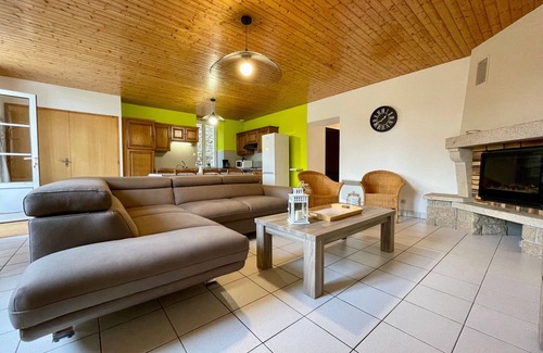 Saint-Julien-Molhesabate Cottage | Cozy nature getaway: Renovated 3-bed house, garden, near hiking & activities in Saint-Julien-Molhesabate