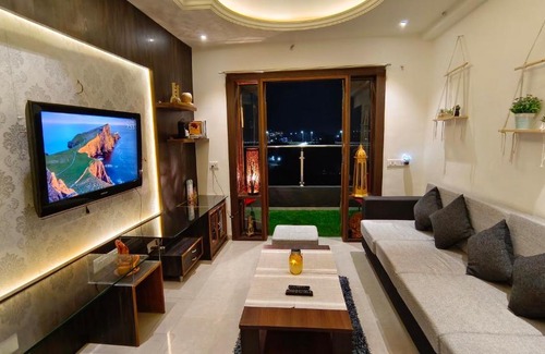 Nashik Apartment | Cozy- Nest 2 BHK with Beautiful City View