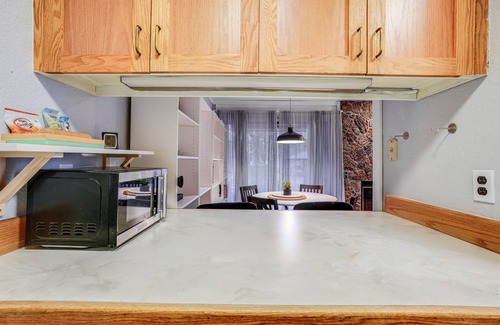 Welches Condo | Cozy Nest Condo in Welches, OR