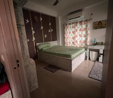 Kolkata Apartment | Cozy nest with sky view
