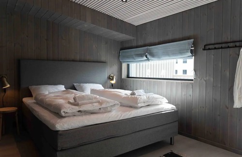 Henningsvaer Apartment | Cozy new 1-bedroom apartment in Henningsvær