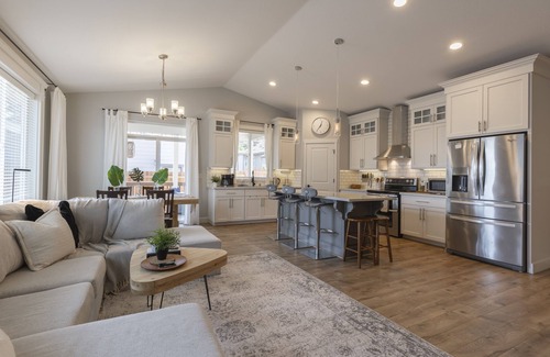 Vancouver House | Cozy new built home 10 minutes away from Portland