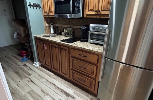 Gatlinburg Condo | Cozy New Listing! 1-bedroom condo, in charming downtown Gatlinburg! Remodeled!