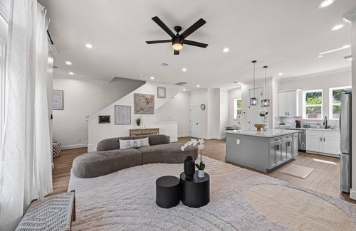 Greater Third Ward House | Cozy & Newly Built 3bd - 8mins to Downtown