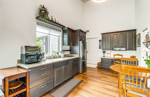 Laurel House | Cozy Nokomis Apartment - 2 Mi to Beach!